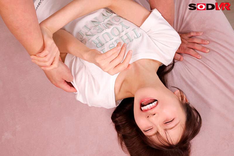 【VR】【8K】最近付き合った彼女と布団の中でダラダラセックスする怠惰な土曜の夜 天神羽衣初 VR